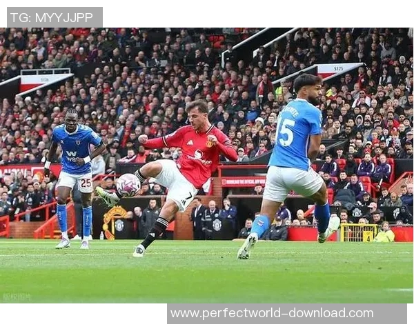 中超焦点战利物浦与曼联激战成平乌龙球引发争议判罚引爆全场气氛